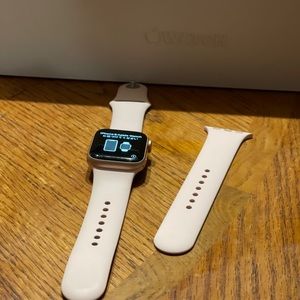 Apple Watch series 4. 40mm, rose gold